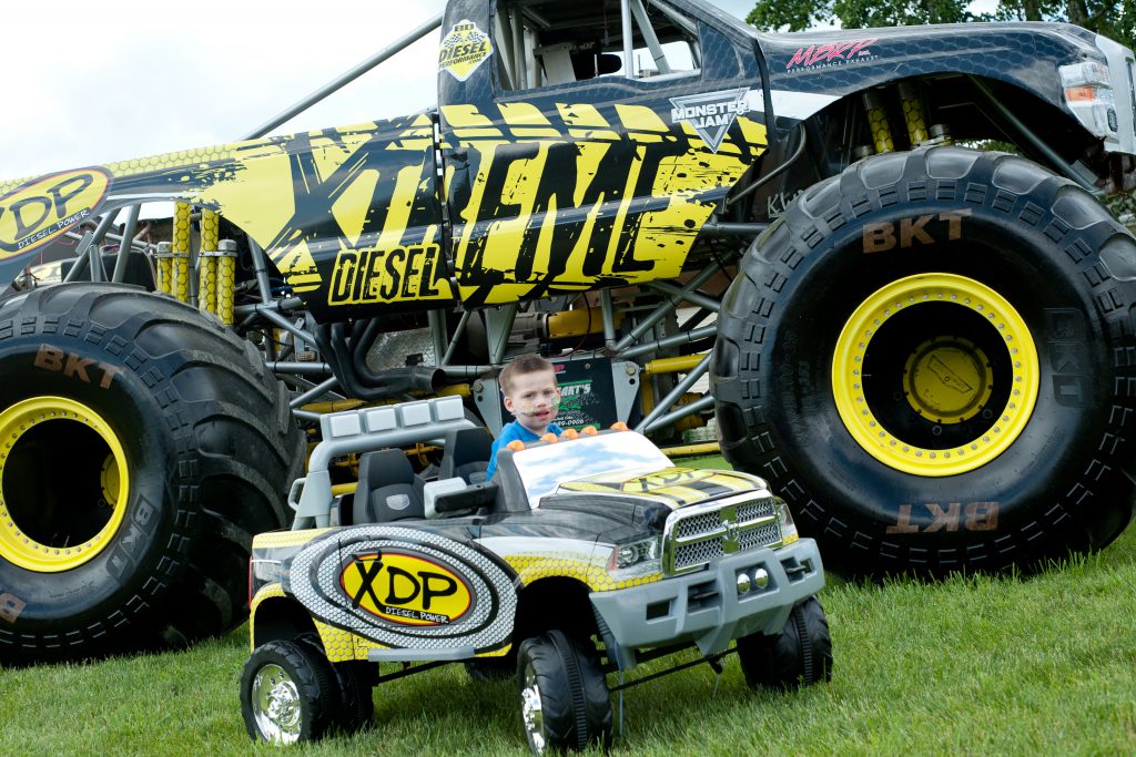 XDP Special Giveaway Monster Truck KidTrax Ram 3500 Dualy