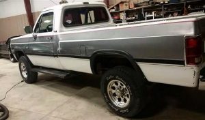 1993 Dodge W250 Compound-turbocharged 6.1L I-6 at 2018 Diesel Power Challenge