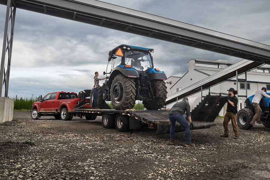 2023 Super Duty Tractor