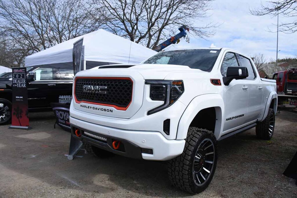 Big Time Kustomz white GMC Harley Davidson edition