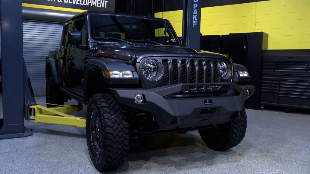 Hammerhead Pre-Runner Front Bumper on a 2023 Jeep Gladiator